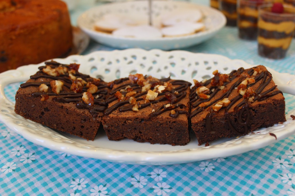 A lot of dessert at the Bazar