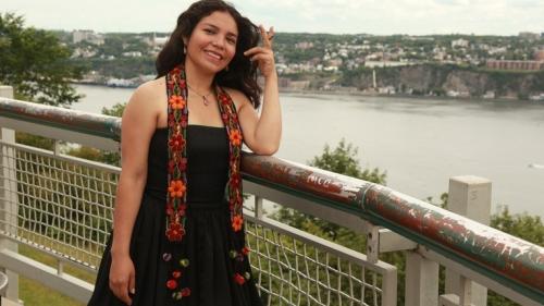 JOSEFINA ÑAHUIS, ARTISTA QUE RINDE HOMENAJE AL AMAUTA JOSÉ MARÍA ARGUEDAS