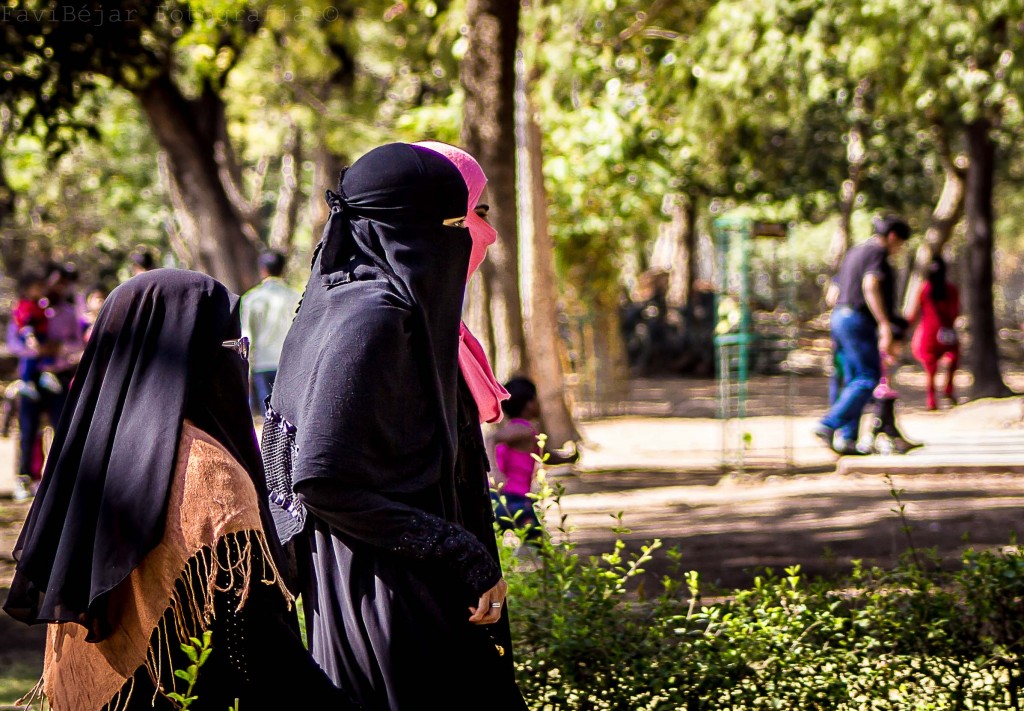 Mujeres-vistiendo-un-Burka