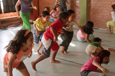 niños en movimiento marisol