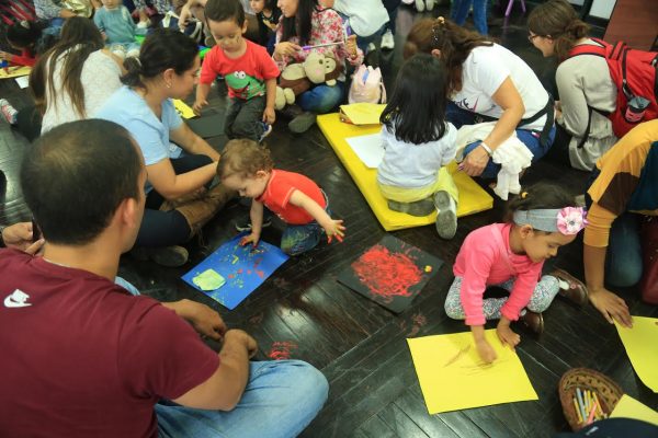 Taller infantil “Ven a crear tu propio libro” con Viringo Cartonero