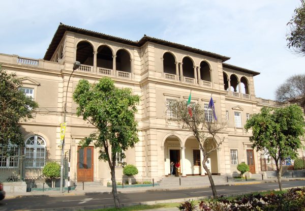 UNA JOYA ARQUITECTÓNICA EN SANTA BEATRIZ: EL EDIFICIO DEL IIC